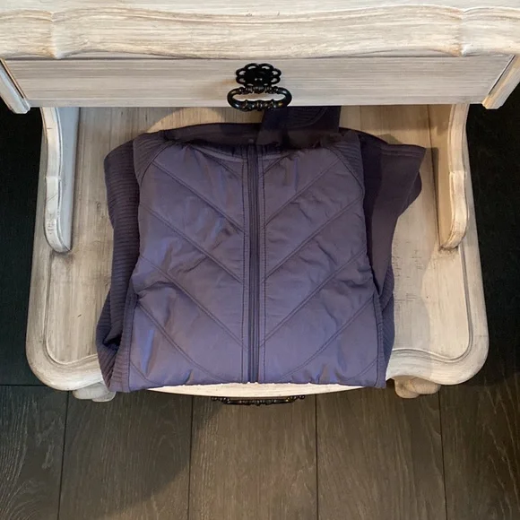 💗Sold💗 Fila “slim fit” workout jacket 💗 - Picture 10 of 12